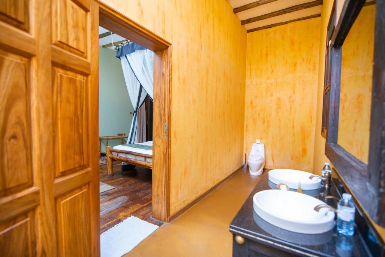 Buffalo Safari Lodge Katunguru Esterno foto